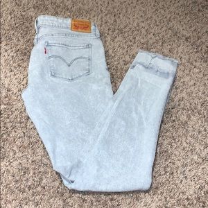 Levi’s 711 skinny jeans